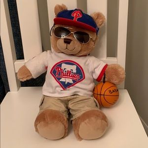 Phillies Build a Bear